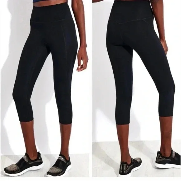 NWT Girlfriend Collective Compressive High Waisted Capri Legging in Black Size S - Picture 2 of 7